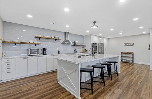 Nemo House | Luxury Brazos River Retreat
