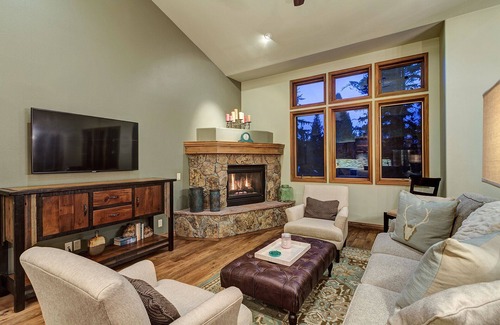 Peak 8 House | Luxury Breckenridge Townhome Near Peak 8, Private Hot Tub, Views!