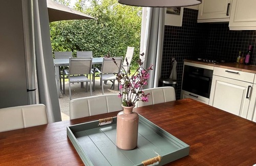 De Cocksdorp House | Luxury Bungalow for 2-6 people with fireplace in vacation park with swimming pool.