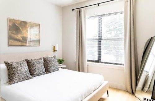 Hillsboro Village House | Luxury by Music Row Belmont Vanderbilt FREE Parking