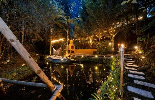 Rionegro House | Luxury Cabin w Lake, HotTub, Cinema, Fire Pit, BBQ