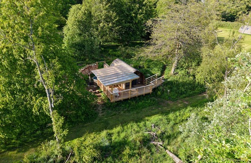 Leven Cabin | Luxury Cabin With Hot Tub & Pergola