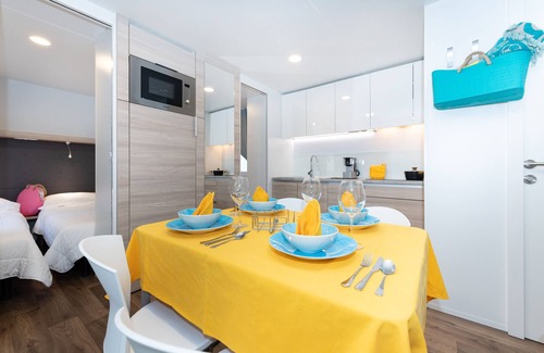 Reschigliano RV Rental | Luxury Camp at Union Lido