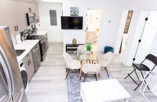 Kingman Park Bed & Breakfast | Luxury Capitol Hill Retreat | In-House Services