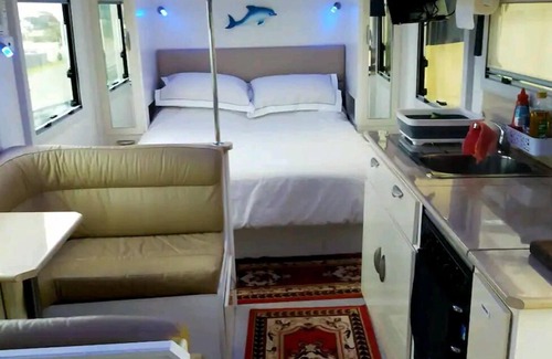 Primrose Sands House | luxury caravan great views