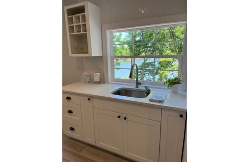 Fort Mill House | Luxury Carriage House Suite on the Lake.