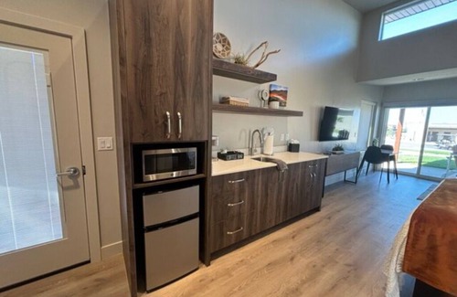 La Verkin House | Luxury Casita, near Zion National Park