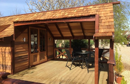 Bishop Sutton Cabin | Luxury Cedar Lodge Nr Bath & Bristol