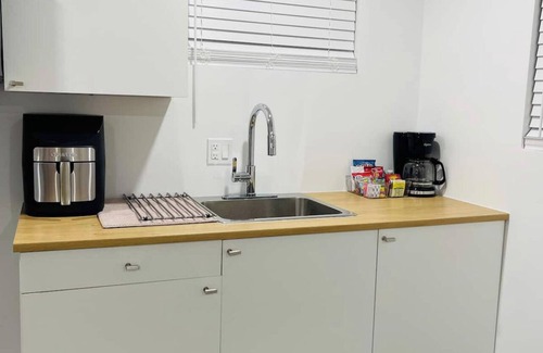 Conway Apartment | Luxury! Centrally Located 1 Bedroom Apart Orlando.