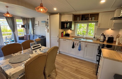 Renesse Ski Chalet | Luxury chalet in Renesse, 2 bedrooms, 2 bathrooms LAST MINUTE DISCOUNT SEPT!