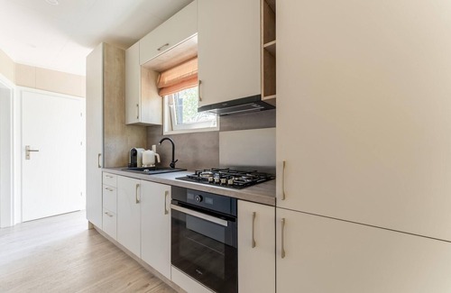 Goedereede House | Luxury chalet near Ouddorp with garden