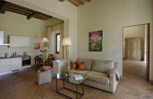 Panzano in Chianti Apartment | Luxury Chianti with Charme, View, Pool and private Patio