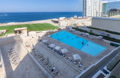 Madliena Apartment | Luxury Coastal Apartment with Panoramic Views
