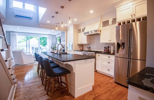 Queens Square House | Luxury Colonial Heritage Home