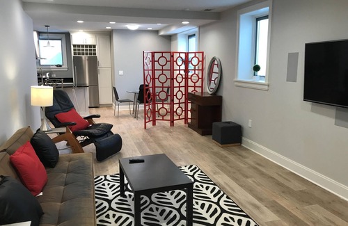 Bethesda Condo | Luxury Condo 2br close to Metro & NIH Walter Rees/Sightseeing/Museums/Zoo/shops