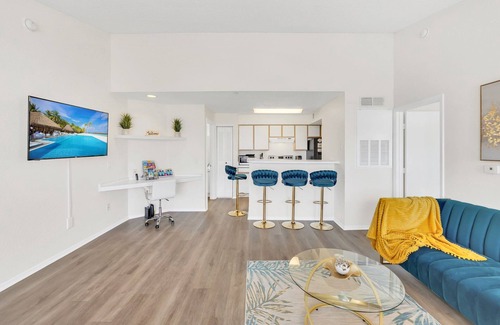 Kissimmee Condo | Luxury condo in delightful Kissimmee with WiFi, fitness room, AC