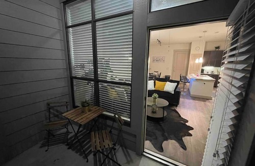 Woodlake - Briar Meadow Condo | luxury condo near the galleria