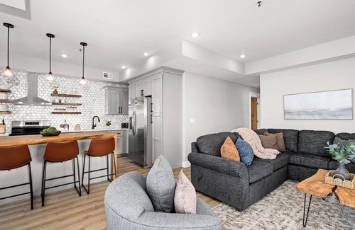 Park Point Condo | Luxury Condo w/Beach Access | Dragestil 715-1