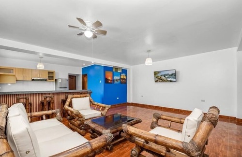 Mancora Condo | Luxury Condo w/AC & Kitchen + 2 Pools near Mancora Beach