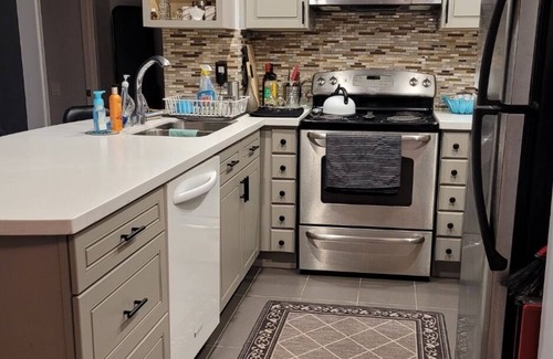 Richmond Hill Apartment | Luxury Condominium