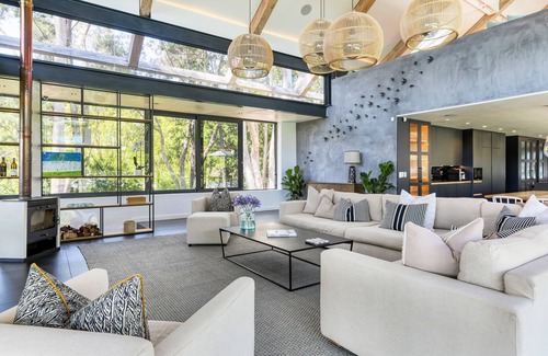 Constantia House | Luxury, contemporary Constantia home