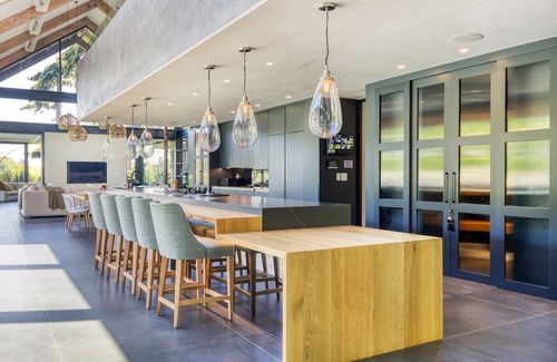 Constantia House | Luxury, contemporary Constantia home
