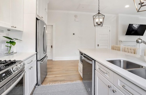 Beauregard Town Historic District House | Luxury Cottage in Historic Beauregard Town
