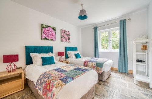 New Forest District House | Luxury Cottage in New Forest Perfect for Family and Friends