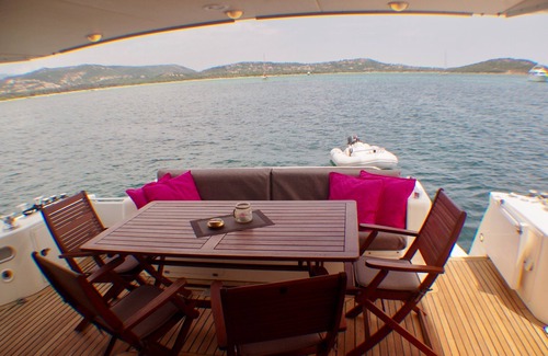 Cole Bay Boat Rental | LUXURY COUACH 70 FT YACHT