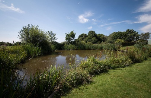 Abbess Roding House | Luxury Country Cottage with Access to Swimming Pool