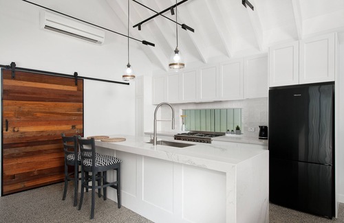 Salamander Bay House | Luxury Couples Retreat with Heated Private Pool in Salamander Bay
