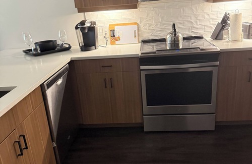 Home Park Apartment | Luxury Cozy 1-bedroom apartment in Midtwon Atlanta
