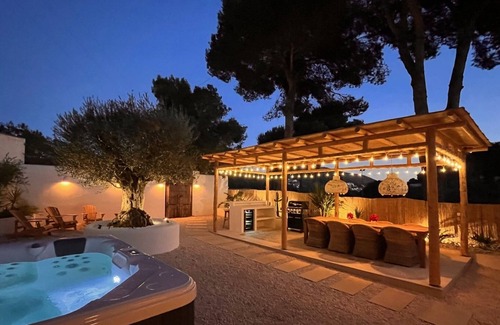 El Portet Villa | Luxury, cozy beach villa, within walking distance the sandy beach and with private pool