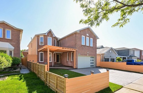 Lisgar House | Luxury cozy Dream Home!