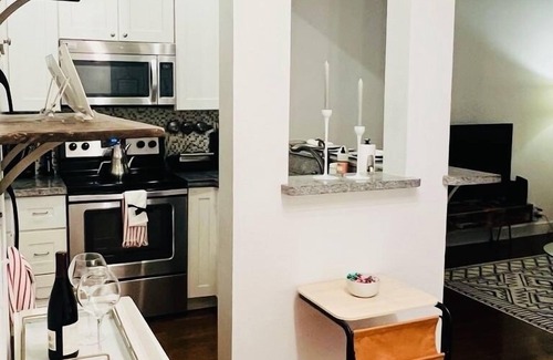 Westwood Apartment | Luxury cozy loft near UCLA , Beverly Hills, Santa Monica ,LAX 30+days stay only