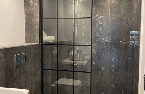 Pattiswick Apartment | Luxury Deluxe Apartment