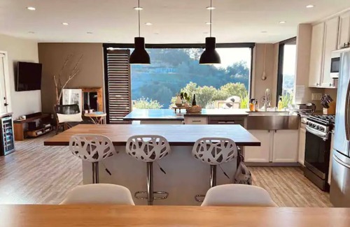North Clairemont House | LUXURY Designer Home w/INCREDIBLE VIEWS biz ready