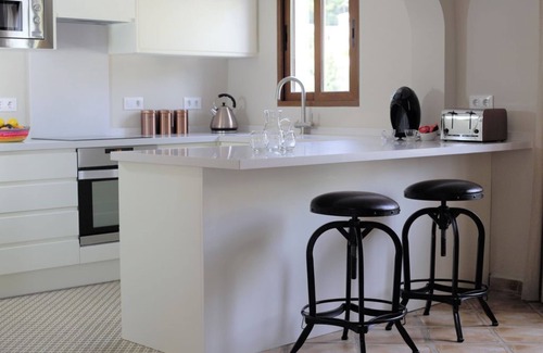 Pinar del Advocat Villa | Luxury Detach Villa, Air Con, Private Pool with sun all day, Stunning Sea Views.