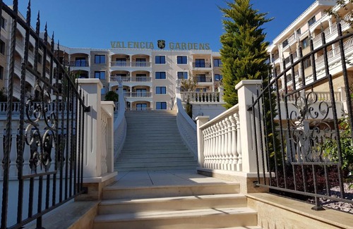 Nessebar Apartment | Luxury double bed apartment-studio in apartment hotel "Valencia Gardens" on beautiful beach