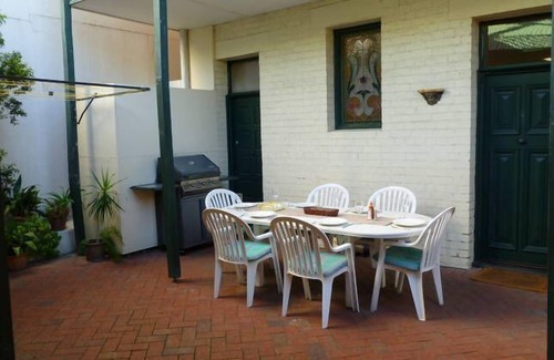 Glenelg Apartment | Luxury, Downstairs Grandview House Apartment. Opposite Colley Reserve & beach.