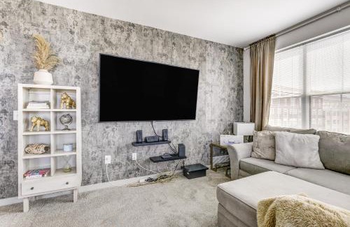 Gaithersburg Apartment | Luxury Downtown Crown Apartment