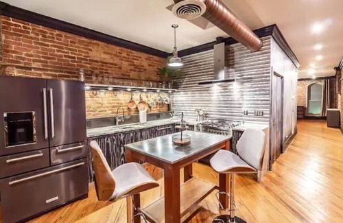 Paducah Condo | Luxury Downtown Paducah 2 Bedroom 2 Bath Double Condo