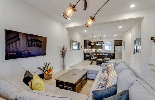 North Nashville House | Luxury Dream Downtown Living Ten Comfy Beds