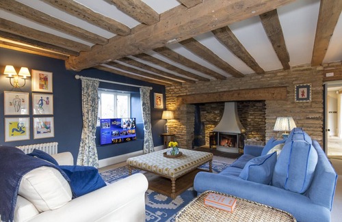 Hankerton House | Luxury English Manor House, edge of Cotswolds, UK