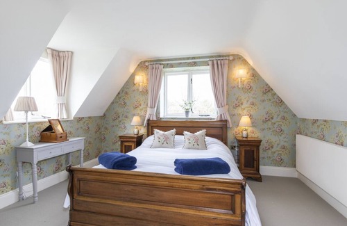 Hankerton House | Luxury English Manor House, edge of Cotswolds, UK