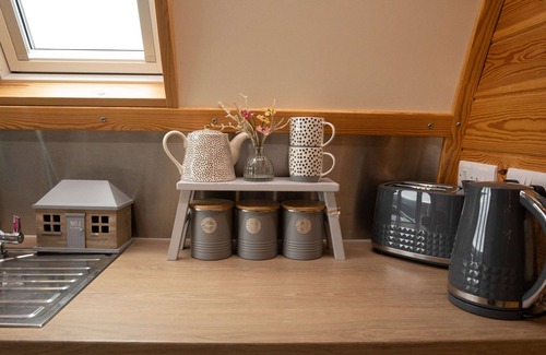 Glandyfi Cabin | Luxury Ensuite Wooden Glamping Cabin