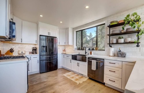 Zephyr Cove Villa | Luxury Estate | Hot Tub & Lake Views | Sleeps 8