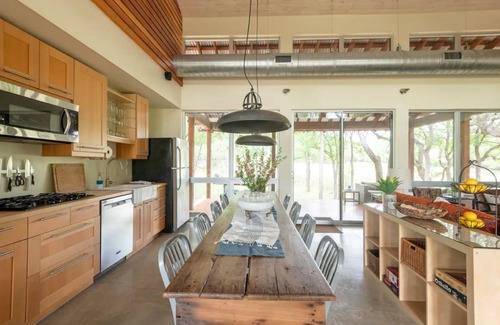 San Marcos House | Luxury Estate in DWELL mag! Burning Creek Hill Country Retreat w/Pool & Spa!