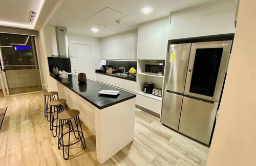 Las Penas Apartment | Luxury Exclusive Loft @ Santana Lofts