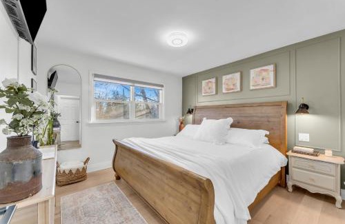 Burlington House | Luxury Family Home in Burlington
